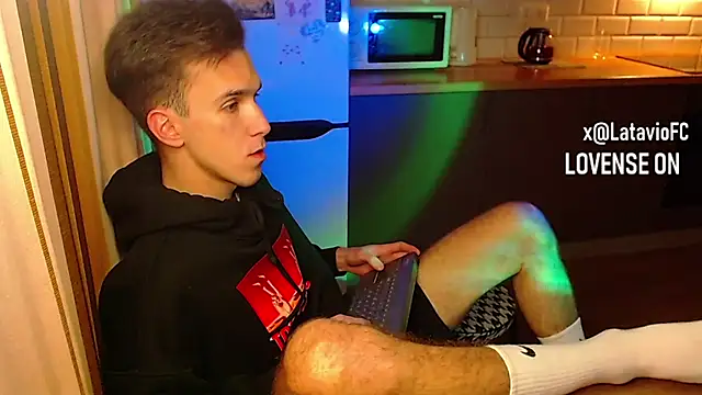 Snapshot of Midnighter_ chatting on 30, 10, 2025 Midnighter  online show from 30, 10, 2025