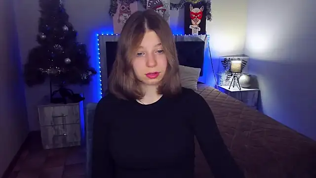 Snapshot of RinaMoore chatting on 10, 1, 2025 RinaMoore online show from 10, 1, 2025