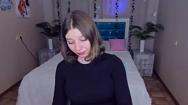 Snapshot of RinaMoore chatting on 20, 2, 2025 RinaMoore online show from 20, 2, 2025