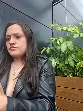 Snapshot of megan_doll2 chatting on 19, 12, 2024 megan doll2 online show from 19, 12, 2024