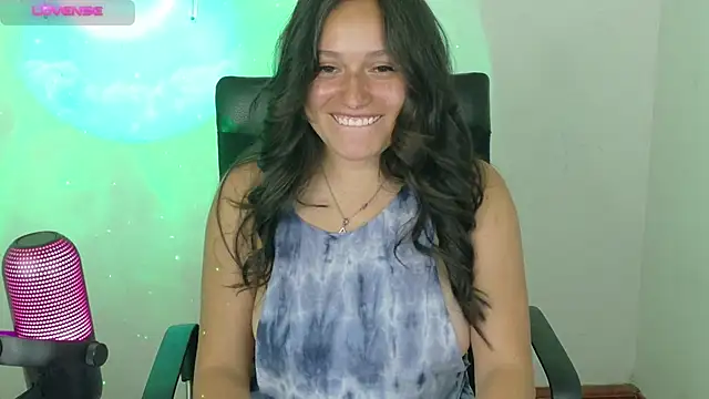 Snapshot of megan_doll2 chatting on 8, 1, 2025 megan doll2 online show from 8, 1, 2025