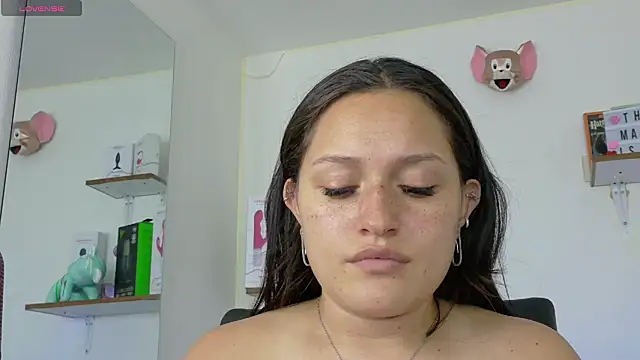 Snapshot of megan_doll2 chatting on 21, 1, 2025 megan doll2 online show from 21, 1, 2025