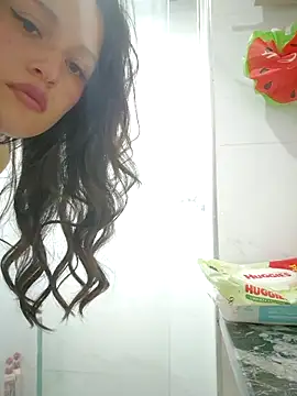 Snapshot of megan_doll2 chatting on 29, 9, 2025 megan doll2 online show from 29, 9, 2025