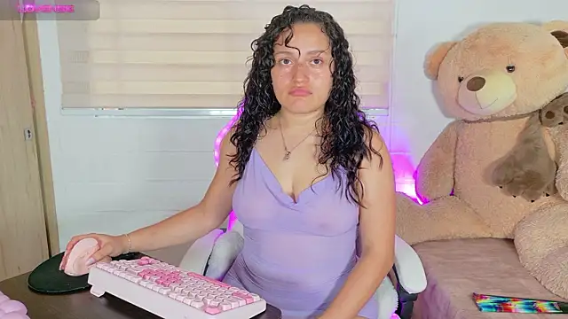 megan doll2 online show from 18, 3, 2026