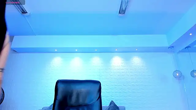 charlottewhitte online show from 5, 2, 2026