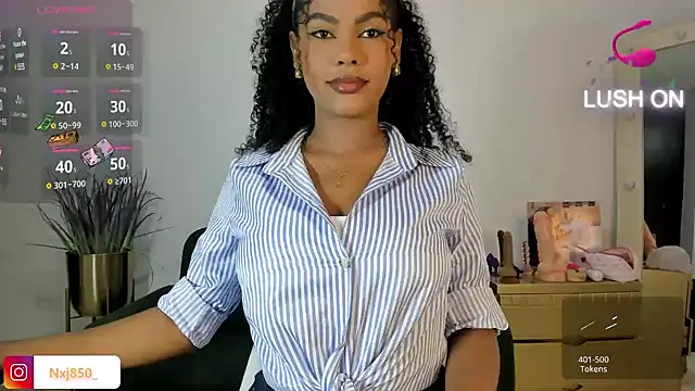 HOTBLACKANDWHITE2 online show from 2, 2, 2025