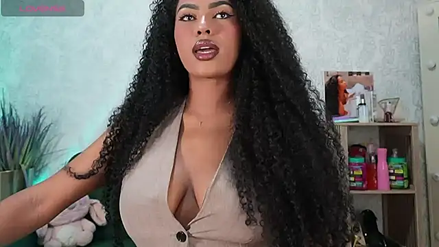 HOTBLACKANDWHITE2 online show from 11, 4, 2026