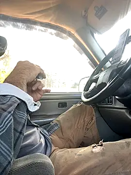 Snapshot of Themechanic420 chatting on 28, 10, 2025 Themechanic420 online show from 28, 10, 2025