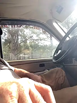 Snapshot of Themechanic420 chatting on 19, 11, 2025 Themechanic420 online show from 19, 11, 2025