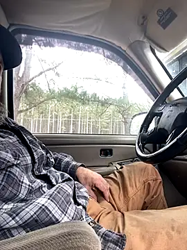 Snapshot of Themechanic420 chatting on 17, 12, 2025 Themechanic420 online show from 17, 12, 2025