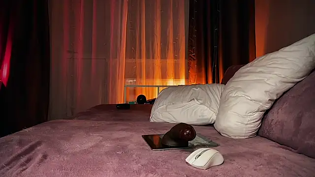 Pi-x-ie online show from 8, 2, 2026