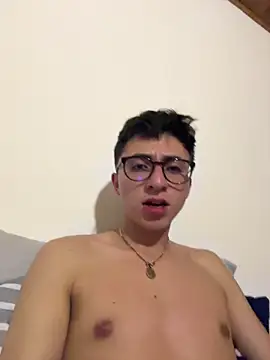 CamiRojas boy online show from 24, 10, 2025