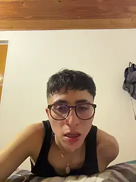 CamiRojas boy online show from 20, 12, 2025