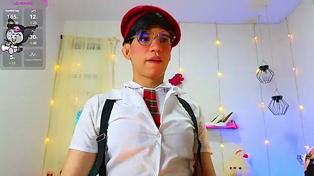 Snapshot of Ariel_Femboy_ chatting on 8, 3, 2025 Ariel Femboy online show from 8, 3, 2025