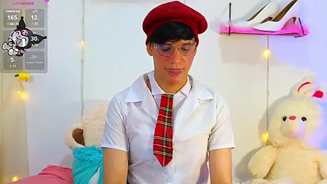 Snapshot of Ariel_Femboy_ chatting on 8, 3, 2025 Ariel Femboy online show from 8, 3, 2025