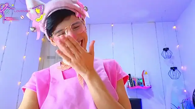 Ariel Femboy  online show from 13, 1, 2026