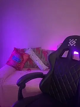 Snapshot of Your_insomniya chatting on 28, 10, 2025 Your insomniya online show from 28, 10, 2025