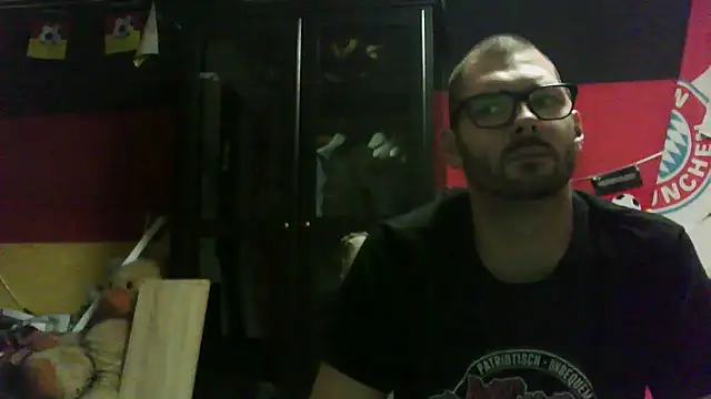 Die-geile-Sau online show from 3, 11, 2025