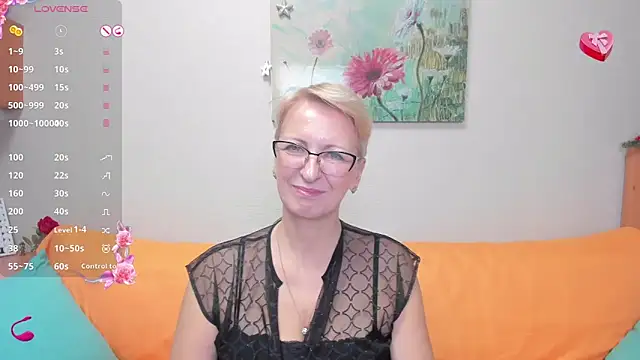Snapshot of iamyourdream89 chatting on 17, 12, 2024 iamyourdream89 online show from 17, 12, 2024