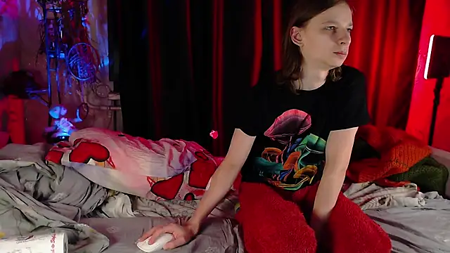 Snapshot of Frank_Fraer chatting on 12, 1, 2025 Frank Fraer online show from 12, 1, 2025