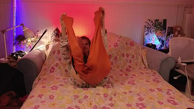 Snapshot of Frank_Fraer chatting on 12, 10, 2025 Frank Fraer online show from 12, 10, 2025