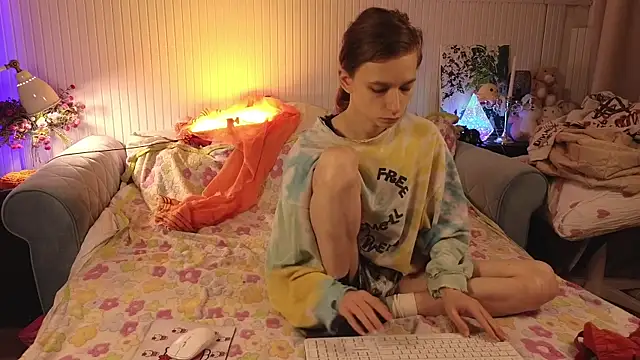 Snapshot of Frank_Fraer chatting on 15, 10, 2025 Frank Fraer online show from 15, 10, 2025