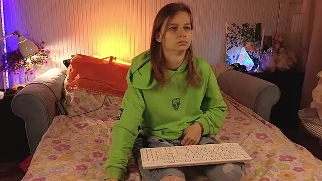 Snapshot of Frank_Fraer chatting on 16, 10, 2025 Frank Fraer online show from 16, 10, 2025