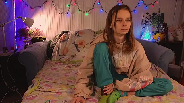 Snapshot of Frank_Fraer chatting on 15, 11, 2025 Frank Fraer online show from 15, 11, 2025