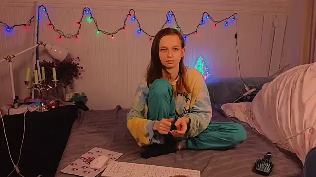 Snapshot of Frank_Fraer chatting on 29, 11, 2025 Frank Fraer online show from 29, 11, 2025