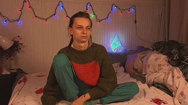 Snapshot of Frank_Fraer chatting on 3, 12, 2025 Frank Fraer online show from 3, 12, 2025