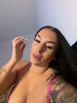 Mia-Bremer online show from 1, 1, 2025