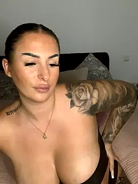 Mia-Bremer online show from 13, 9, 2025