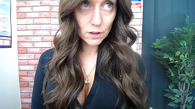 Snapshot of HarleyRebz chatting on 18, 11, 2025 HarleyRebz online show from 18, 11, 2025