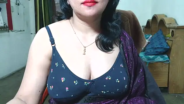 Snapshot of Cute_Mahi22 chatting on 1, 11, 2025 Cute Mahi22 online show from 1, 11, 2025