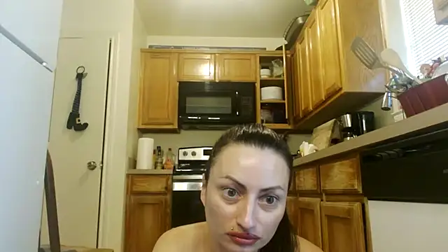 Snapshot of DiamondMonroeXo chatting on 17, 10, 2025 DiamondMonroeXo online show from 17, 10, 2025