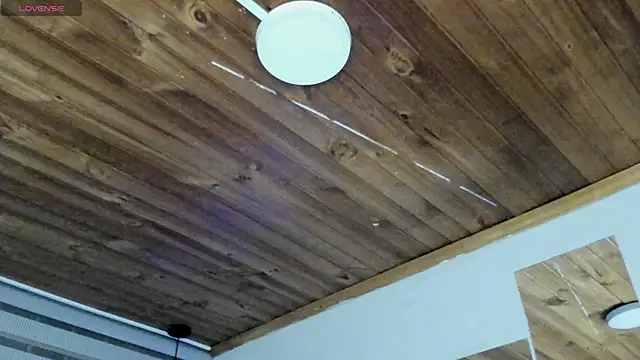 natasha logan  online show from 21, 9, 2025