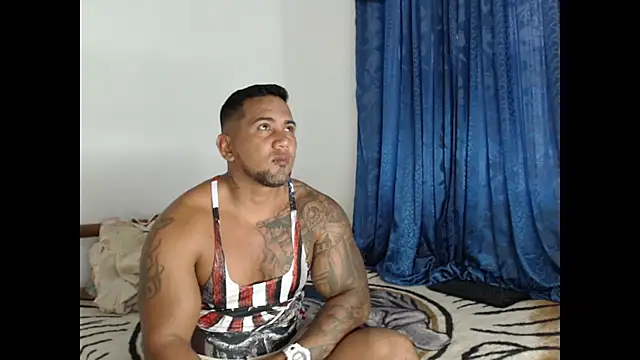 Snapshot of lover_1994 chatting on 22, 1, 2025 lover 1994 online show from 22, 1, 2025