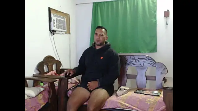 Snapshot of lover_1994 chatting on 27, 11, 2025 lover 1994 online show from 27, 11, 2025