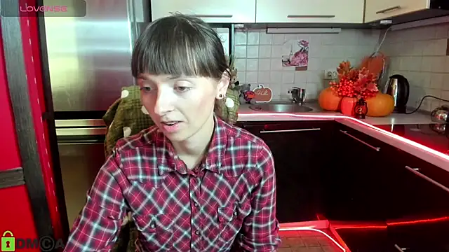 TayanaJons online show from 8, 10, 2025