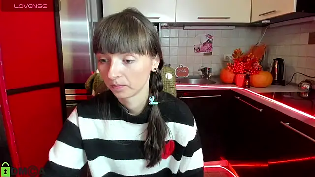 TayanaJons online show from 10, 10, 2025