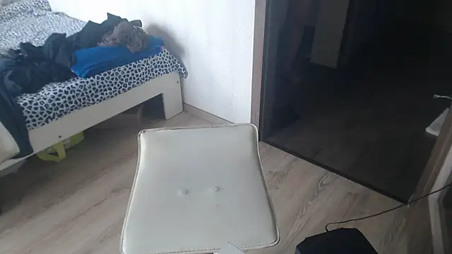 amanda kiss kiss online show from 13, 9, 2025