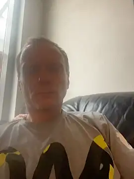 Snapshot of Martinpublic chatting on 3, 12, 2025 Martinpublic online show from 3, 12, 2025