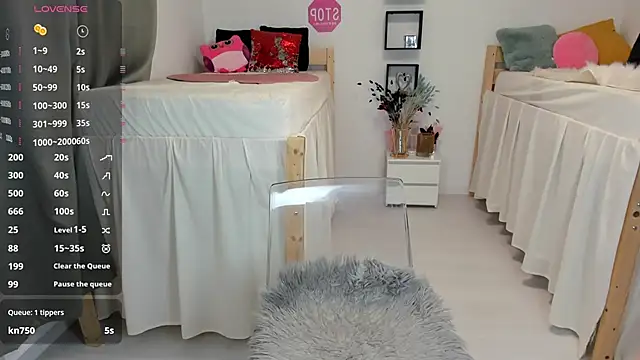 Snapshot of 18perfecttits chatting on 14, 12, 2024 18perfecttits online show from 14, 12, 2024