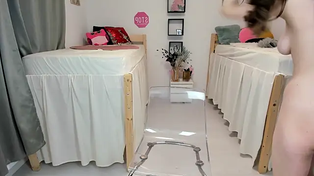 Snapshot of 18perfecttits chatting on 30, 12, 2024 18perfecttits online show from 30, 12, 2024