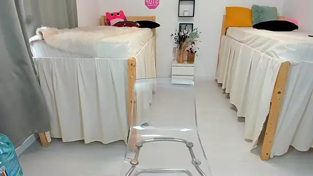 Snapshot of 18perfecttits chatting on 16, 11, 2025 18perfecttits online show from 16, 11, 2025