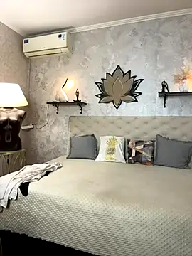 Snapshot of StripBianka chatting on 12, 11, 2025 StripBianka online show from 12, 11, 2025