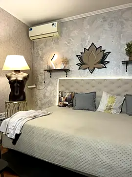 StripBianka online show from 5, 12, 2025