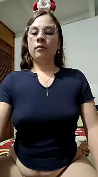 Snapshot of selena_gomez2 chatting on 24, 12, 2024 selena gomez2 online show from 24, 12, 2024