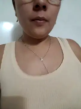 Snapshot of selena_gomez2 chatting on 6, 2, 2025 selena gomez2 online show from 6, 2, 2025