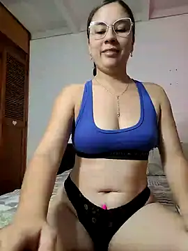 Snapshot of selena_gomez2 chatting on 14, 3, 2025 selena gomez2 online show from 14, 3, 2025